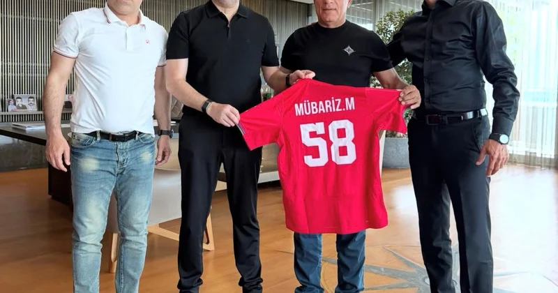 Mübariz Mənsimov Xəzər Lənkəran klubun keçmiş futbolçuları və tanınmış simaları ilə görüşüb