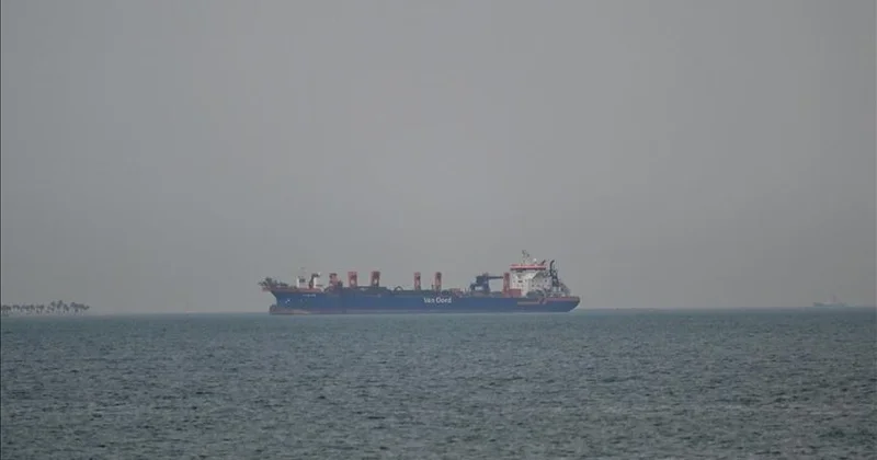 UKMTO: Sokotra yaxınlığında tanker yaxınlaşan qayığa atəş açıb