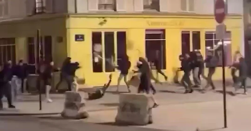 В Париже вспыхнули столкновения болельщиков ВИДЕО
