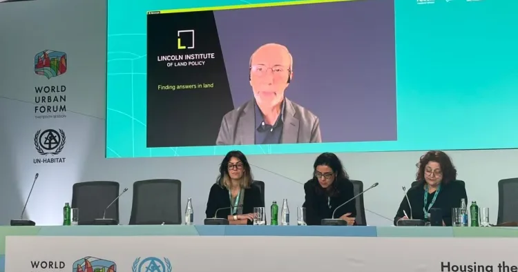 “İnklüziv şəhərlər üçün əsas maneə torpaq yox, institusional problemlərdir” Enrique R. Silva