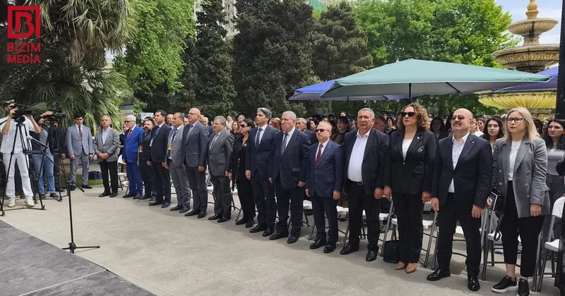 Türk dünyasının ziyalılarını bir araya gətirən festivalın AÇILIŞ mərasimindən FOTOREPORTAJ