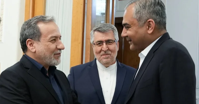 Nəqvi və Əraqçi Yaxın Şərqdə münaqişənin nizamlanmasına dair təklifləri müzakirə ediblər