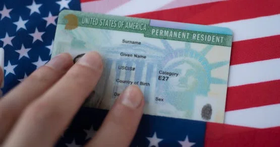 ABŞ da “green card” almaq çətinləşdirilir