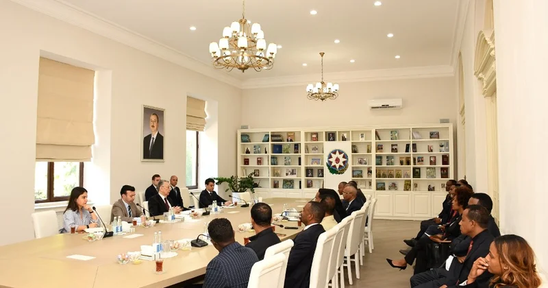 Eldar Əzizov Dubay haqqında