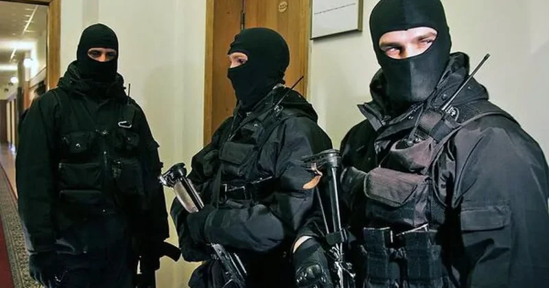 Спецслужбы Армении проводят обыски в офисе оппозиционера, обвиняемого в госизмене Видео