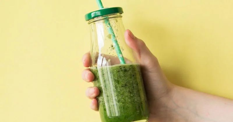 Yaşıl tərəvəz şirələri həqiqətən detoks effekti yaradır?