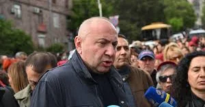 Ermənistanda parlamentə namizəd dövlətə xəyanət və casusluqda şübhəli bilinir