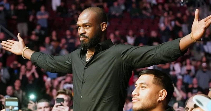 UFC çempionu karyerasını başa vurdu