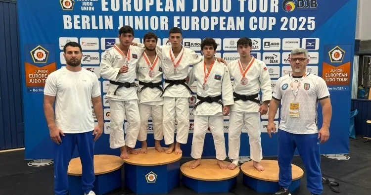 Gənclər arasında Avropa Kubokunda ilk gündə 5 medal