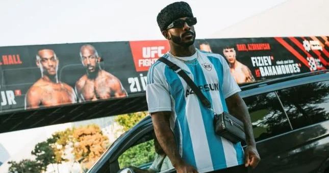 UFC Bakının qalibindən daha bir “Qarabağ” paylaşımı Şəkil