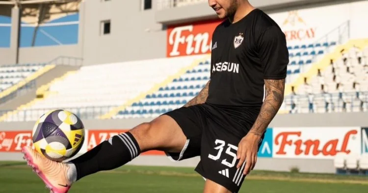Qarabağ ın yeni transferinə baxın VİDEO