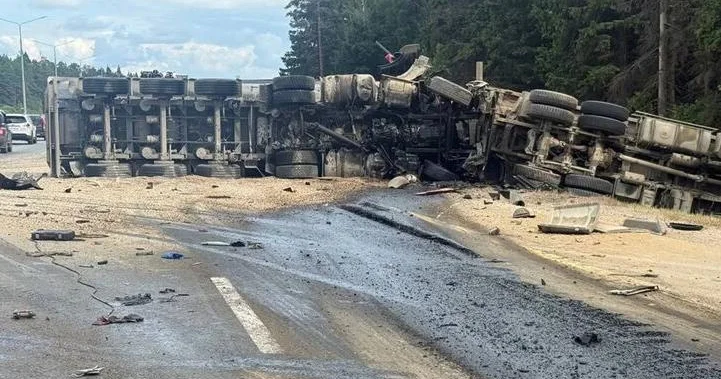 Rusiyada ağır yol qəzası, 7 avtomobil toqquşdu