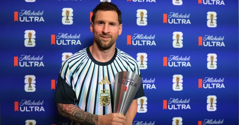 Messi matçın ən yaxşısı seçildi Rekordlarla dolu gecə