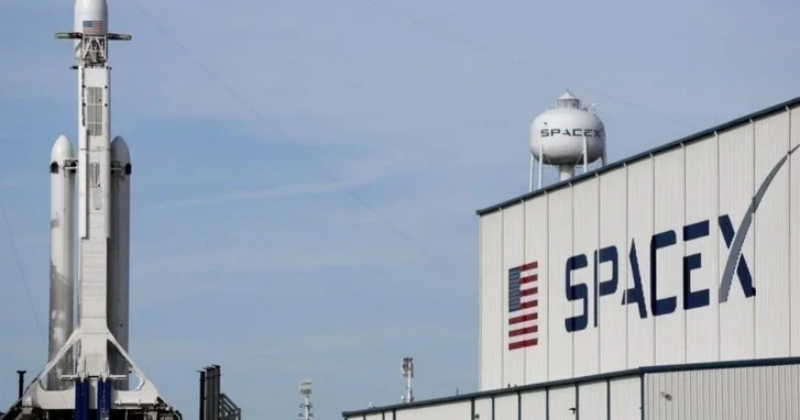 Акции SpaceX снижаются третий день подряд после объявления о размещении облигаций