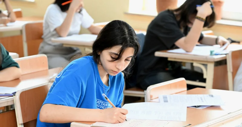 Bu liseyin məzunları ali məktəbə qəbul ola bilməyib ADLAR