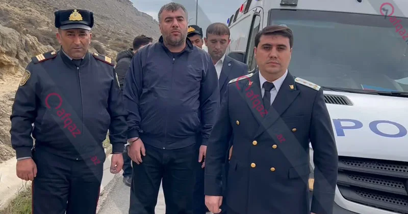 Məni şantaj edirdi