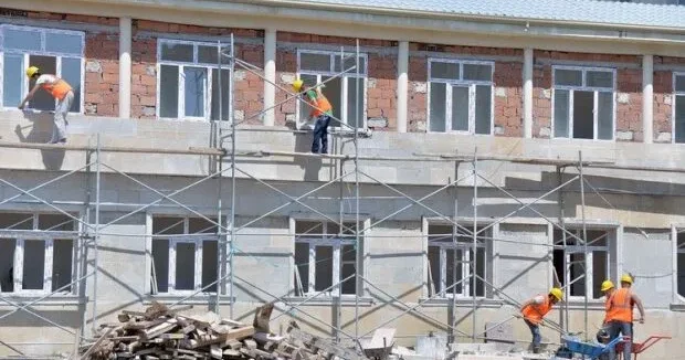 3 məktəb sökülərək yenidən tikiləcək HANSILARDIR?