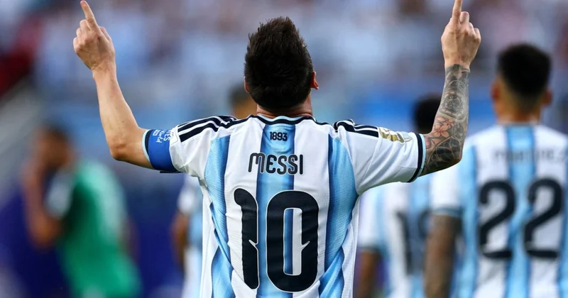 Messi tarixi qollara imza atdı