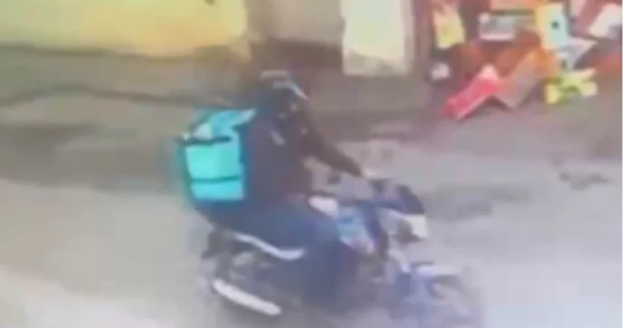 Maşınların şüşəsini qırıb oğurluq edən şəxs SAXLANILDI FOTO VİDEO