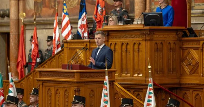 Венгрия меняет конституцию, чтобы отстранить президента