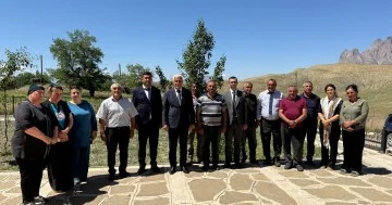 Milli Məclisin deputatı Vüqar Rəhimzadə seçiciləri ilə görüş keçirib