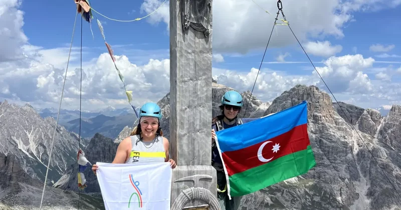 Азербайджанские альпинистки поднялись на вершину Монте Патерно ФОТО