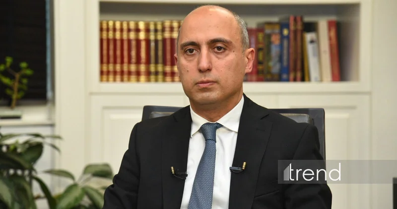 Планируется сокращение численности студентов в Баку Эмин Амруллаев