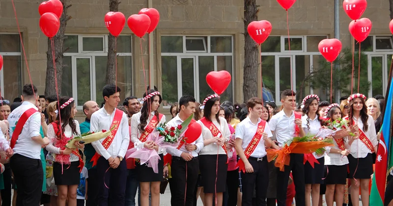 Məktəblərimizdə xarici dillərlə bağlı xoşagəlməz statistika