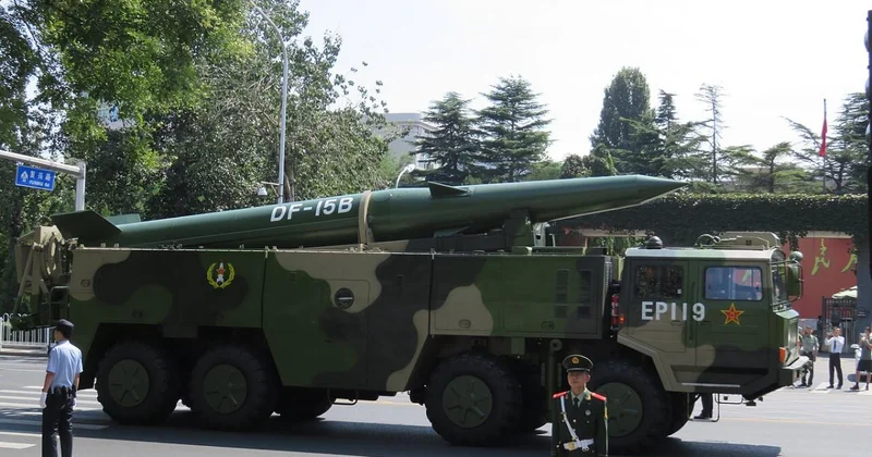Çin ilk dəfə olaraq Dongfeng hipersonik raketinin buraxılışını nümayiş etdirdi