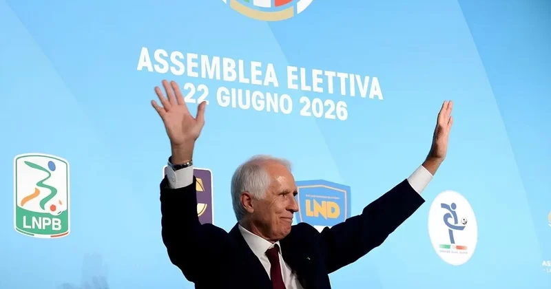 Covanni Malaqo İtaliya Futbol Federasiyasının yeni prezidentidir