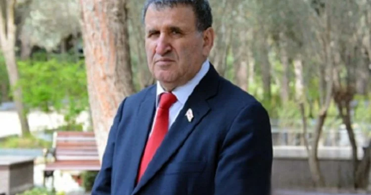 Ədəbiyyatşünaslığımızın akademik İsa Həbibbəyli fenomeni