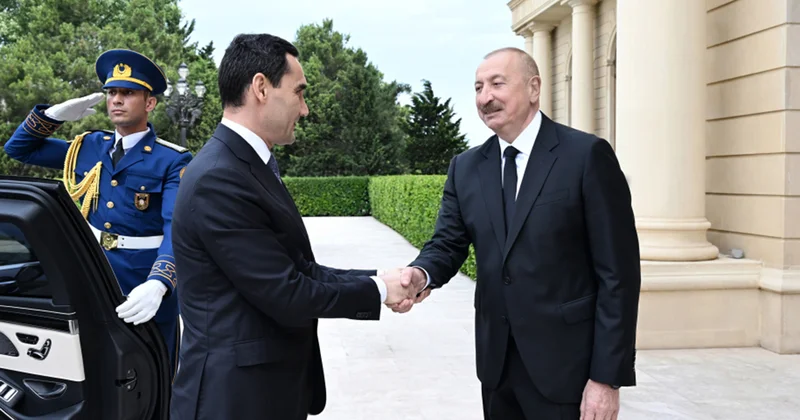 Prezident həmkarını qarşıladı Fotolar