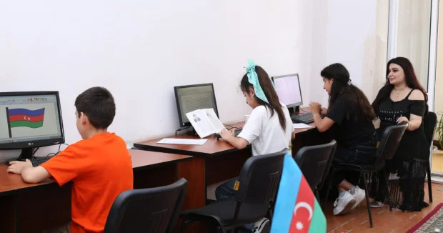 “Valideyn himayəsindən məhrum qalmış uşaqlarla iş” layihəsinin ikinci təlimi