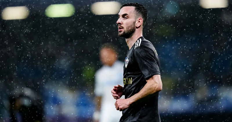Qarabağ Super Liqa klubuna keçə bilər