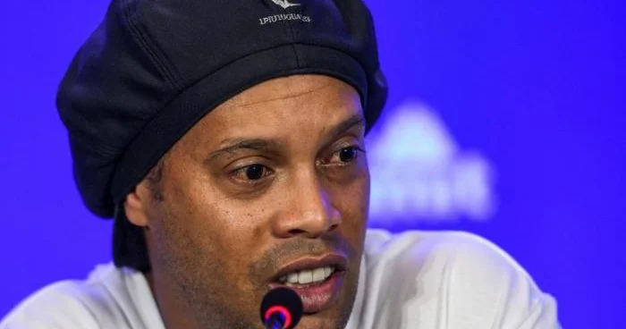 Ronaldinyonun futbola qayıdışı ilə bağlı iddialar təkzib edildi