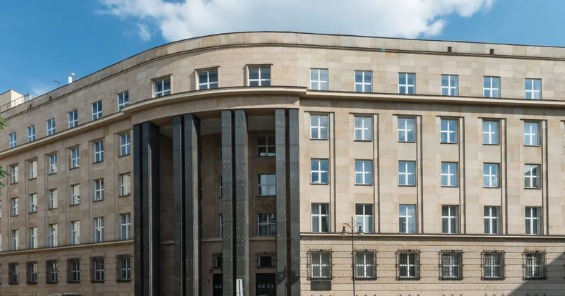 В Польше пояснили, почему отозвали у Зеленского орден, которым награждались Муссолини и Екатерина II