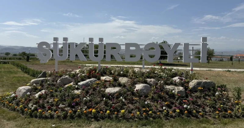 Böyük köç: Yolumuz Şükürbəyliyə!