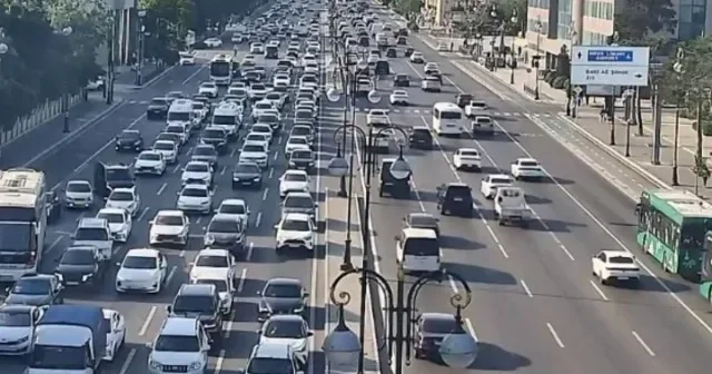 Bu yollarda sıxlıq var SİYAHI