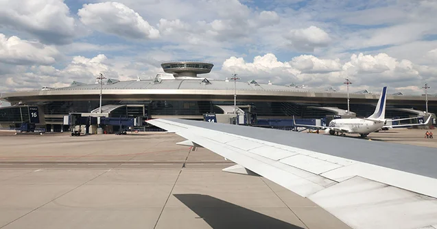 Moskvanın bütün aeroportlarında uçuşlar dayandırıldı