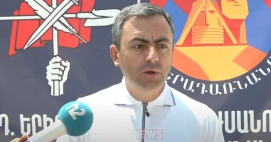 Fakt budur ki, Zəngəzuru çoxdan təhvil veriblər Saqatelyan