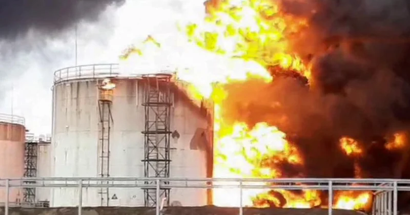 Украина атаковала завод Роснефти видео