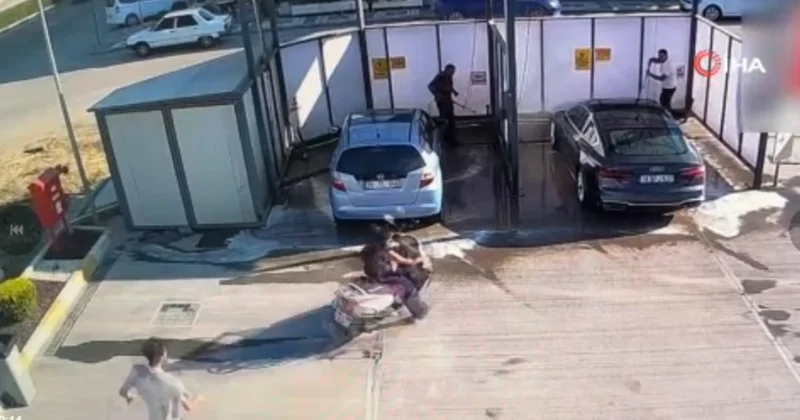 Türkiyədə motosiklet sürən qadın avtoyuma məntəqəsində qəza törədib