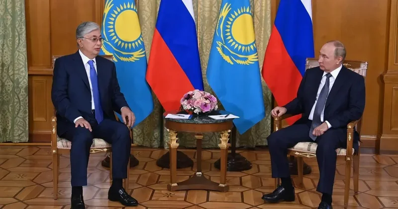 Эксперты о нападках пропагандистов РФ на Казахстан и Азербайджан: издания жанра сливных бочков