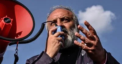 Həbsdəki arxiyepiskop “səhnəyə” qayıdır