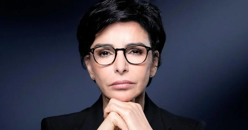 Fransalı nazir avtomobil istehsalçısından rüşvət almaqda ittiham olunur