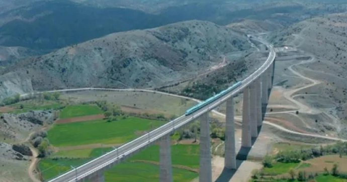 Türkiyə Qars İğdır Naxçıvan dəmir yolu layihəsinə 2,4 milyard avro cəlb edib