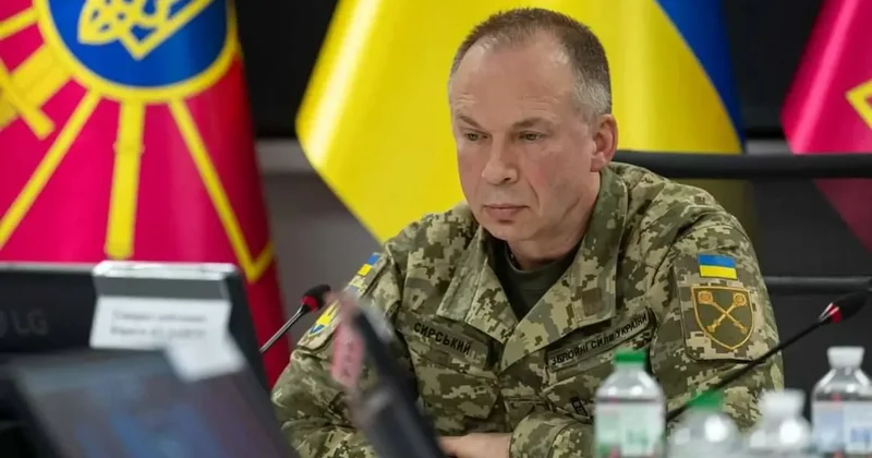 SHOT: Командующий ВСУ генерал Сырский отправил родителей в Москву