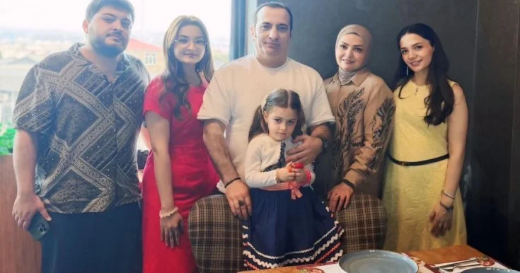 “Xoşbəxtlik ailənlə bir arada olmaqdır” Fotolar