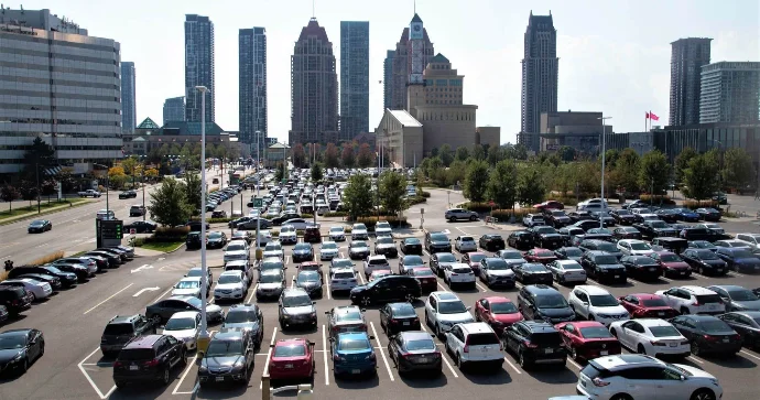 Minimum parklanma tələbi şəhərlərə nə vəd edir? ARAŞDIRMA