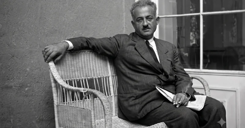 Yazıçılar İttifaqının binasında ov tüfəngi ilə atəş açaraq intihar edən yazıçı kim idi?
